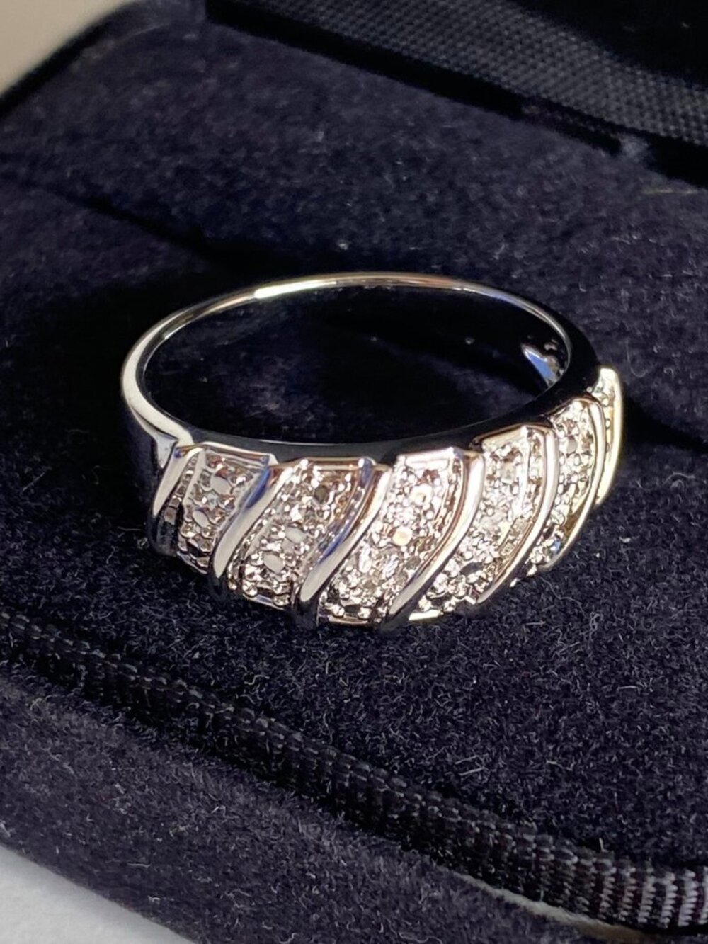 Vintage Diamond 925 Sterling Silver Wedding Band Ring